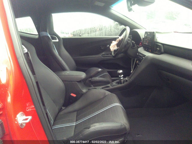 2022 Hyundai Veloster, VIN: KMHT36AH0NU011636