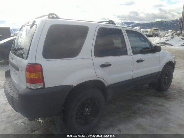 2006 FORD ESCAPE XLT VIN: 1FMCU93116KA76636
