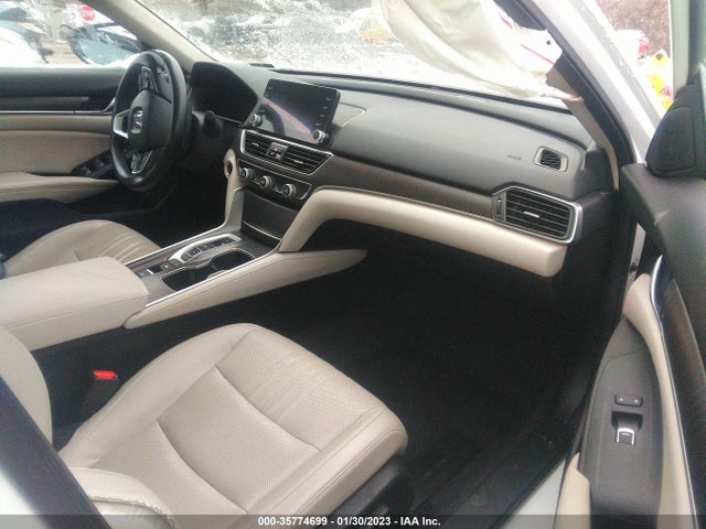 2018 Honda Accord, VIN: 1HGCV3F59JA007805