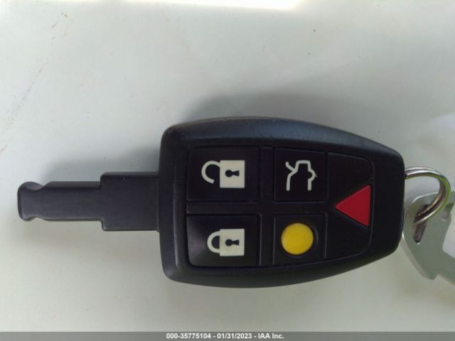 YV1MW382552072177 Volvo V50