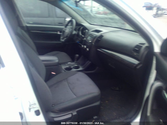2012 KIA SORENTO LX VIN: 5XYKT3A10CG253908