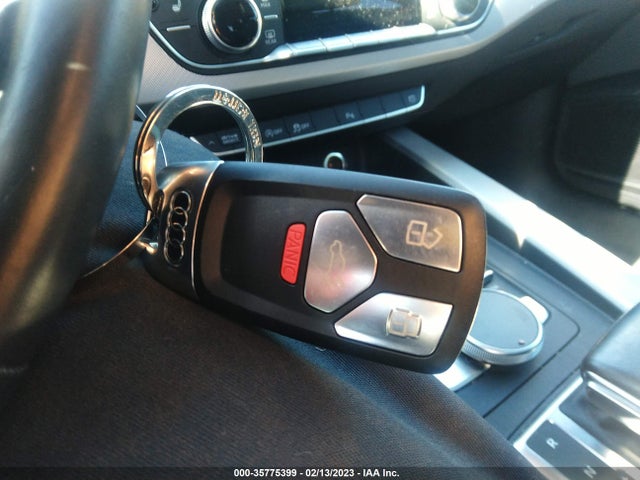 2017 AUDI A4 PREMIUM PLUS VIN: WAUENAF44HN009173