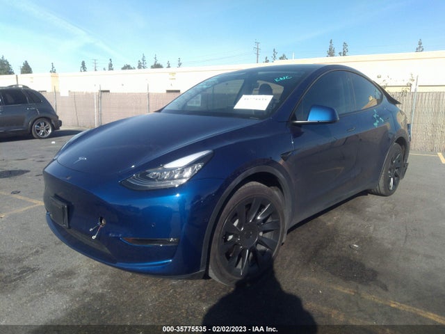 Tesla Model Y 2020 5YJYGDEE0LF058335 Image 2