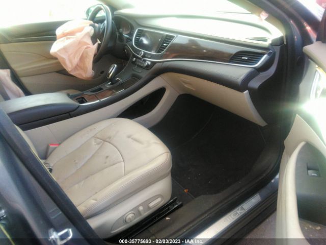 1G4ZP5SS1JU111256 Buick Lacrosse Essence
