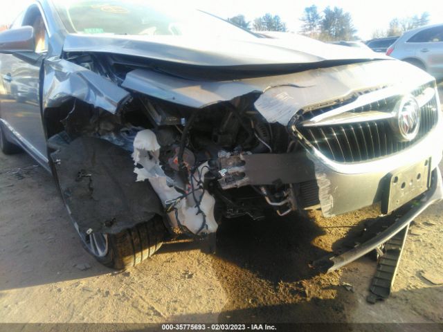 1G4ZP5SS1JU111256 Buick Lacrosse Essence