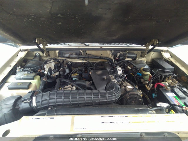 2000 FORD EXPLORER XLS VIN: 1FMDU62X5YZB23539