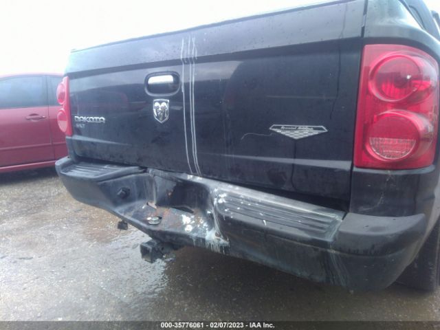 1D7HW38KX8S628789 Dodge Dakota Sxt
