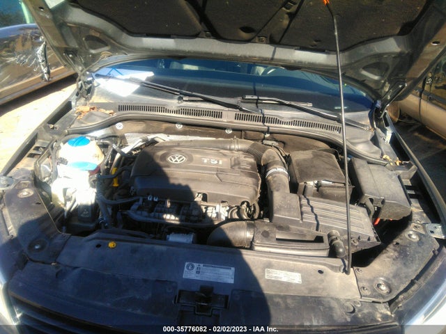 3VWD17AJ0EM240035 Volkswagen Jetta Sedan Se