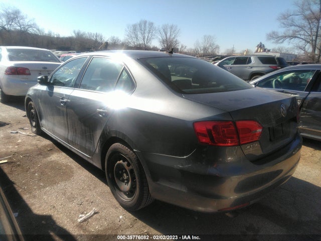 3VWD17AJ0EM240035 Volkswagen Jetta Sedan Se