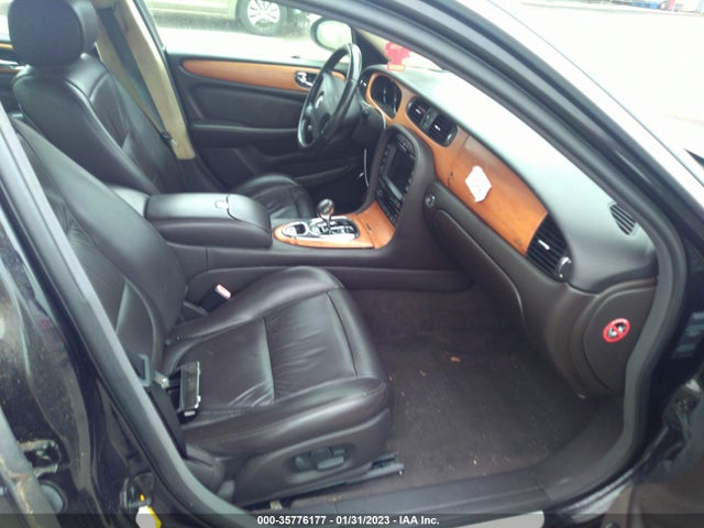 SAJWA86C56TG50770 Jaguar Xj Super V8 Portfolio