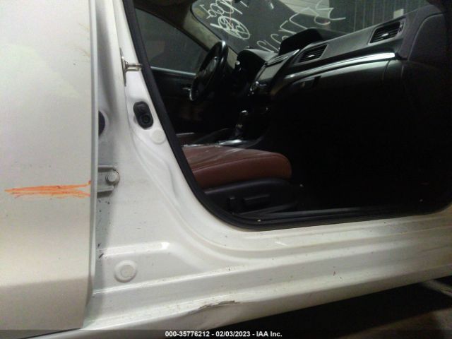 19UDE2F72KA014967 Acura Ilx Pkg