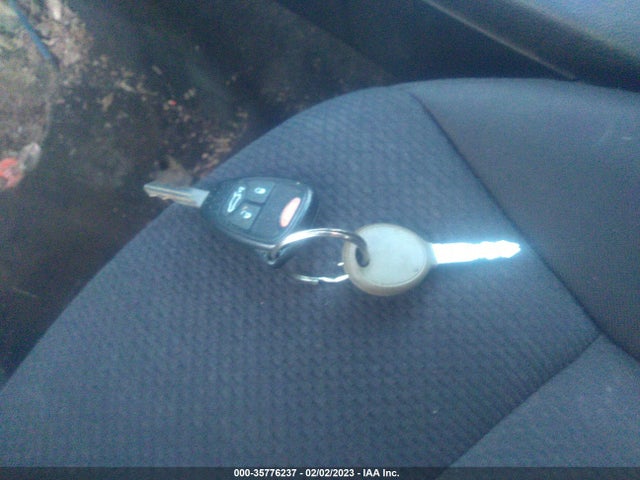 Chrysler 200 LX 2013 1C3CCBAB7DN671565 Image 3