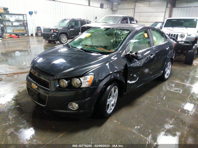 Chevrolet SONIC LTZ 2015 1G1JE5SB5F4204093 Image 2