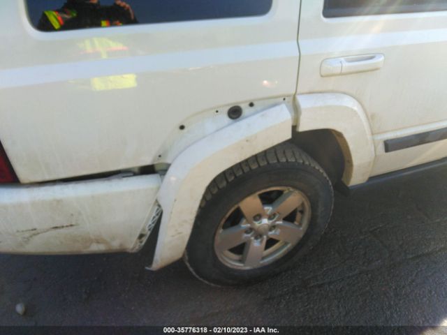 1J8HG48N88C246805 Jeep Commander Sport