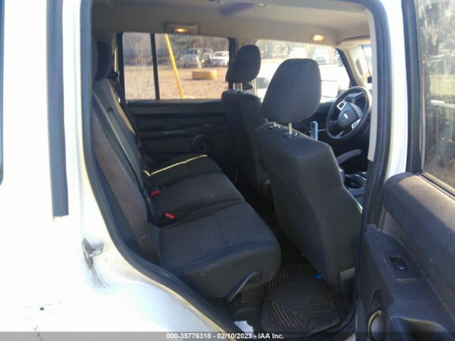 1J8HG48N88C246805 Jeep Commander Sport