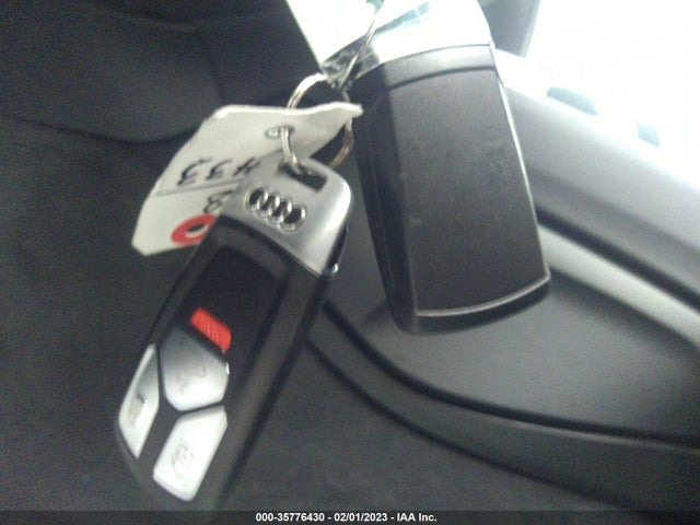 WA1LHAF76KD041433 Audi Q7 Premium Plus