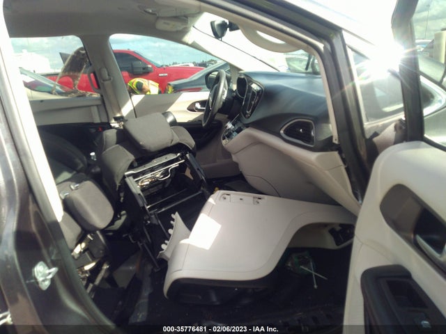 Chrysler Pacifica Touring Plus 2018 2C4RC1FG5JR262080 Image 7