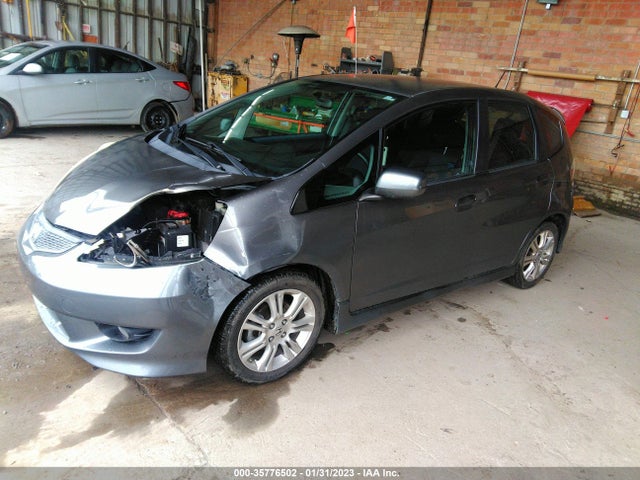 2011 HONDA FIT SPORT VIN: JHMGE8H55BC014460