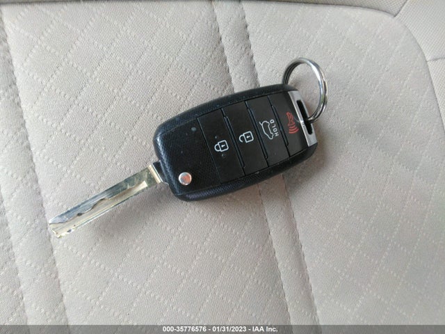 2016 Kia Sorento, VIN: 5XYPGDA59GG064635