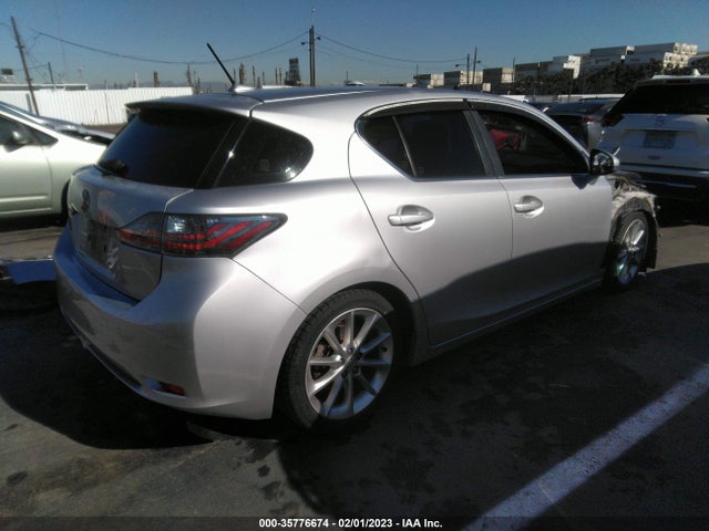 JTHKD5BH7B2027232 Lexus CT 200H