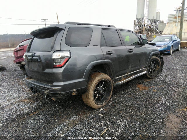 Toyota 4RUNNER SR5 2019 JTEBU5JR2K5623323 Image 4