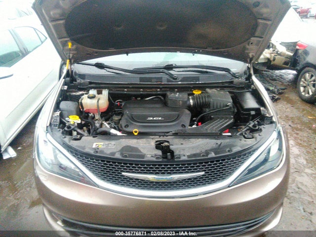 Chrysler Pacifica Touring 2017 2C4RC1DG5HR541400 Image 11