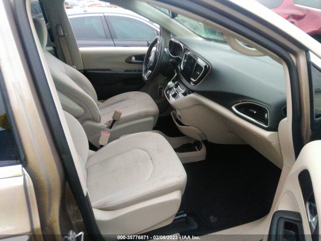 Chrysler Pacifica Touring 2017 2C4RC1DG5HR541400 Image 6