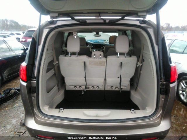 Chrysler Pacifica Touring 2017 2C4RC1DG5HR541400 Image 9