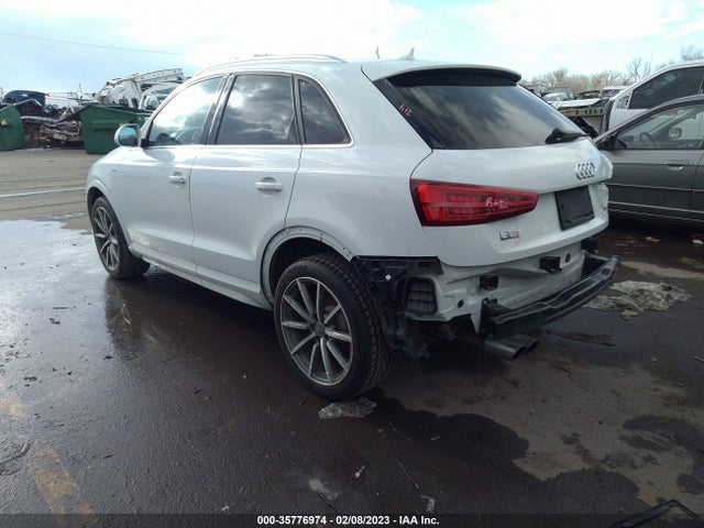 WA1JCCFS1JR028452 Audi Q3 Premium Plus