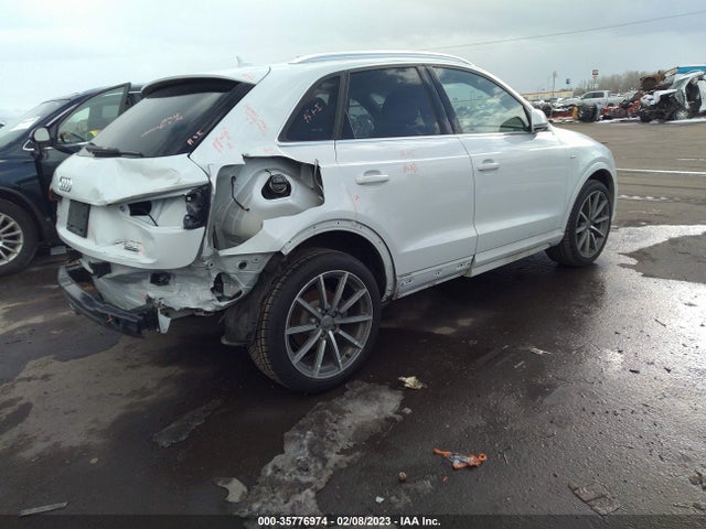 WA1JCCFS1JR028452 Audi Q3 Premium Plus
