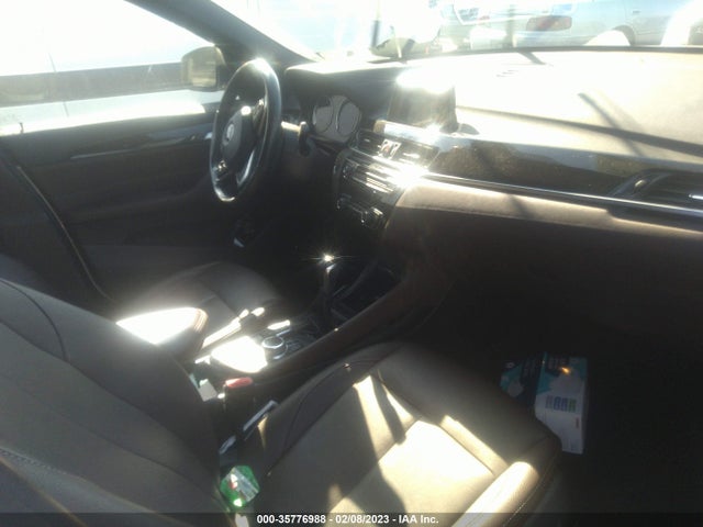 2018 BMW X1, VIN: WBXHT3C34J3H31165