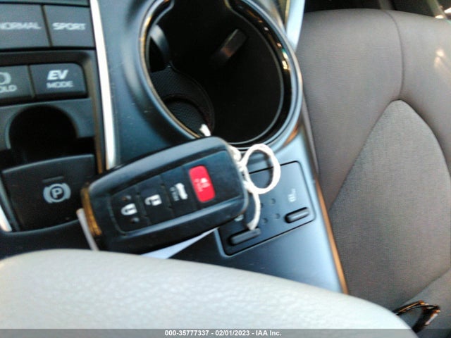2018 Toyota Camry, VIN: 4T1B31HK0JU502332