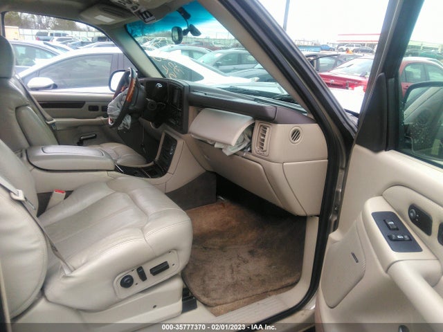 1GYEK63NX2R121802 Cadillac Escalade