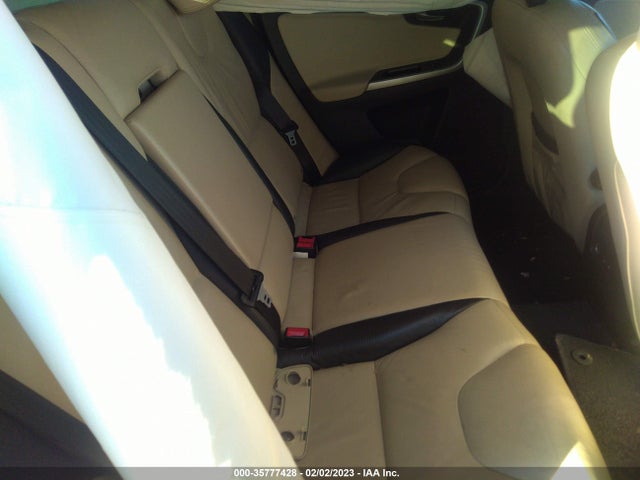 Volvo XC60 2011 YV4902DZ7B2211387 Image 9