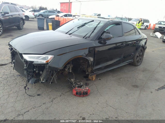 WUABWGFFXKA905812 Audi RS 3