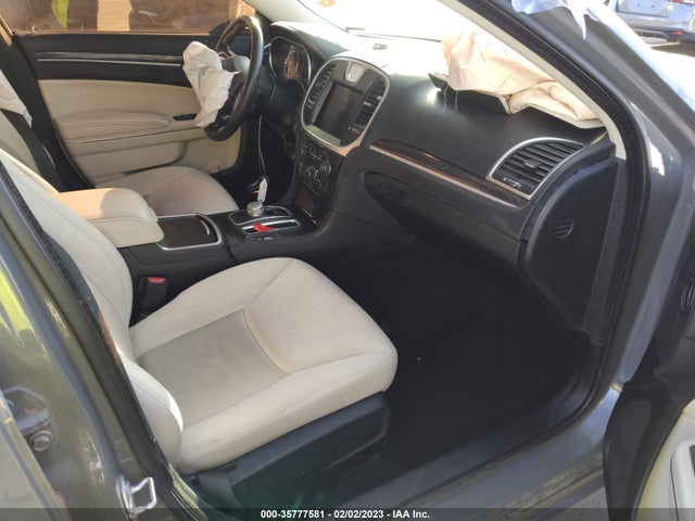 2019 Chrysler 300, VIN: 2C3CCARG7KH560451