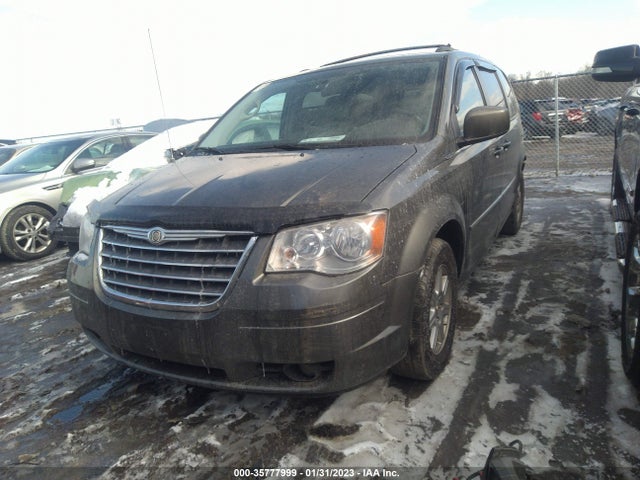 2A4RR8D11AR400326 Chrysler Town & Country