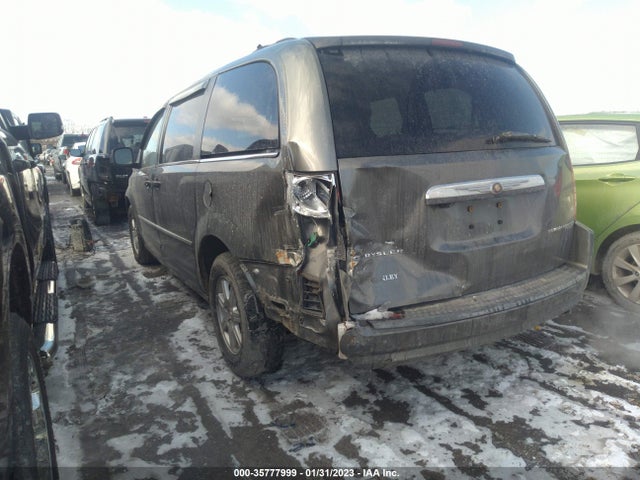 2A4RR8D11AR400326 Chrysler Town & Country