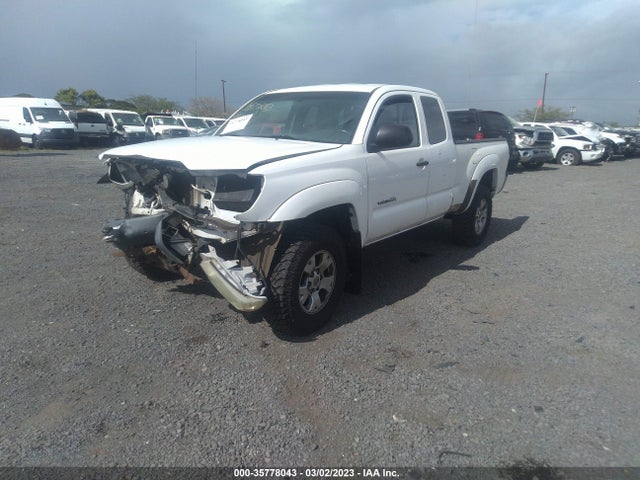 Toyota Tacoma Prerunner 2014 5TFTX4GN5EX035116 Image 2