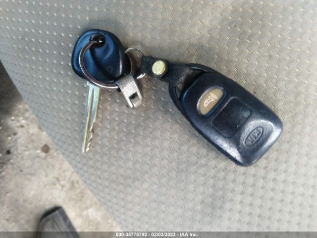 KNAFU4A21B5402621 KIA FORTE EX