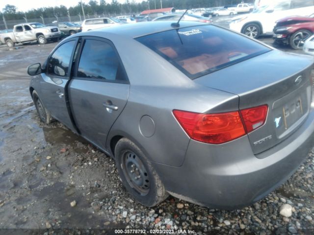 KNAFU4A21B5402621 KIA FORTE EX