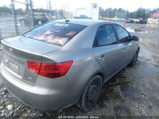 KNAFU4A21B5402621 KIA FORTE EX