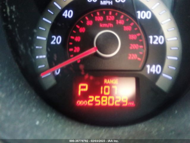 KNAFU4A21B5402621 KIA FORTE EX