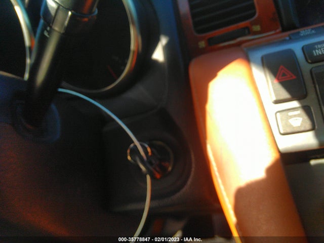 Lexus SC 430 2002 JTHFN48Y220021768 Image 3