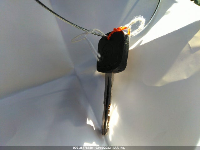 2009 TOYOTA COROLLA VIN: JTDBL40E999021215