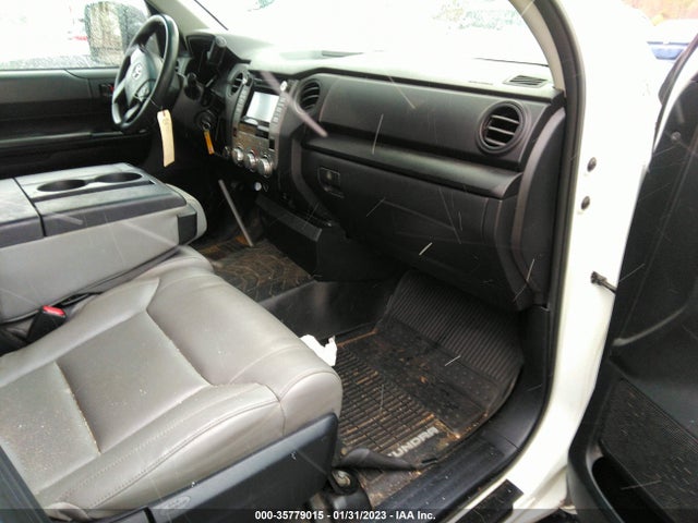 2017 Toyota Tundra, VIN: 5TFCY5F15HX022081