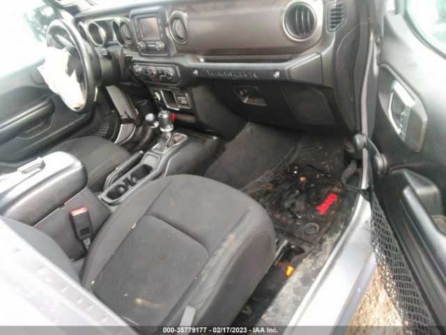 1C4HJXDG5JW154377 Jeep Wrangler Unlimited Sport