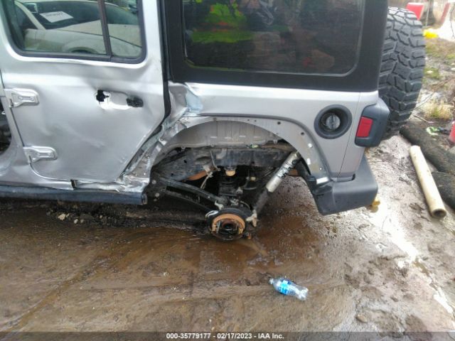 1C4HJXDG5JW154377 Jeep Wrangler Unlimited Sport