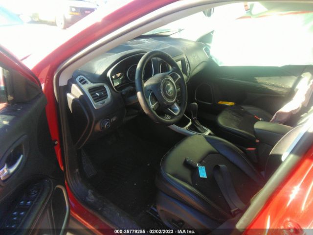 3C4NJCBB1JT102365 Jeep Compass Latitude