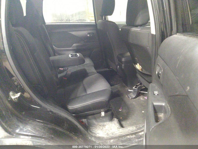JA4AZ2A32HZ069787 Mitsubishi Outlander Es